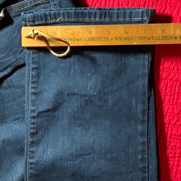 EUC LEVI’S 512 STRAIGHT JEANS SIZE 4 - Picture 2 of 8